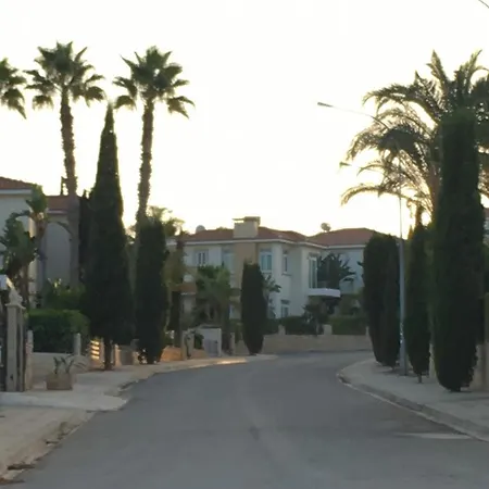 Villa Mesogios 30 *